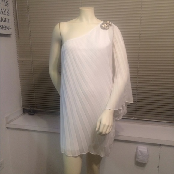 Arden B Dresses & Skirts - Arden B - One Shoulder Dress (White)